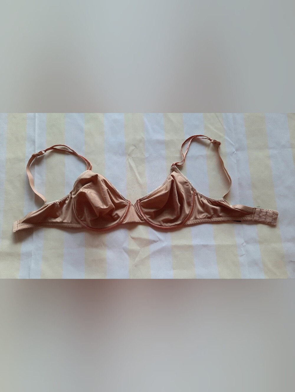 Le Mystere Satin Underwire Bra 2255 in Nude Size 32DD